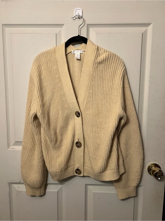 H&M Sweaters - H&M light yellow cardigan